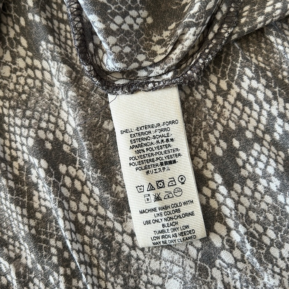 Free People Muse Snakeskin Python Button Front Long Sleeve Top Peasant Small - Picture 11 of 13
